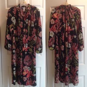 🦊 H & M Boho Navy Floral Dress 🦊